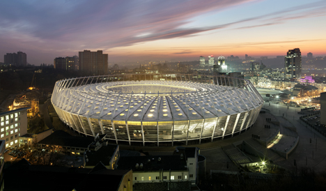 Iluminación estadio Kiev
