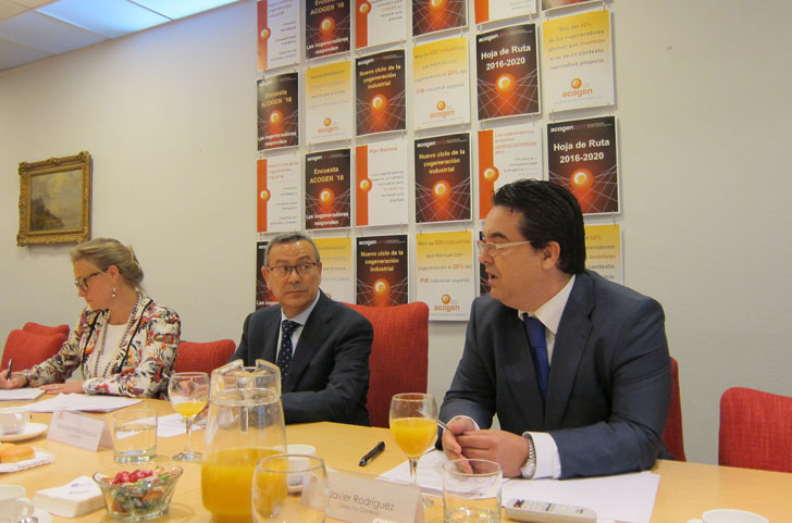 Antonio Pérez Palacios, presidente de Acogen, y Javier Rodríguez Morales, director general, presentan la Hoja de Ruta de la Cogeneración 2017-2020.