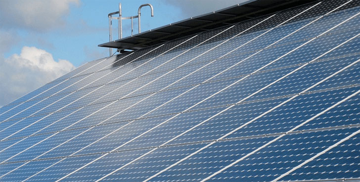 ueva planta fotovoltaica instalada en la azotea del edificio Usos M&uacute;ltiples III de Las Palmas de Gran Canaria
