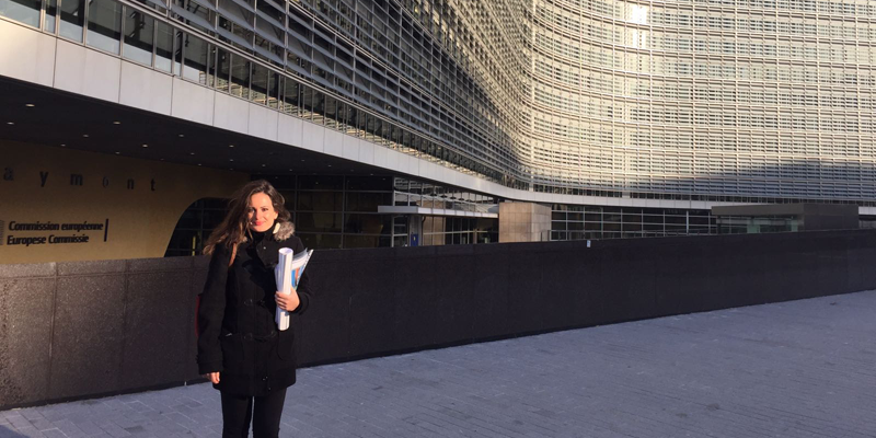 Laura Garau asumirá la gestión de la nueva oficina de Anpier en Bruselas para defender la seguridad jurídica de los productores fotovoltaicos. 
