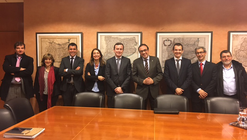 Asistentes a la reunión entre el Clúster de Eficiencia Energética de Cataluña y la Generalitat. 