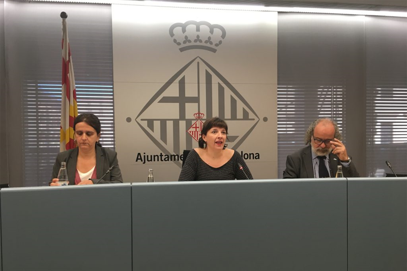 Rueda de prensa del Ayuntamiento de Barcelona para informar sobre los nuevos protocolos para detectar y combatir la pobreza energética. 