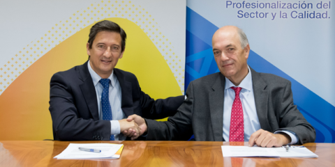 Gas Natural Servicios firma un acuerdo con ANERR  para el proyecto Rehabilita & Confort