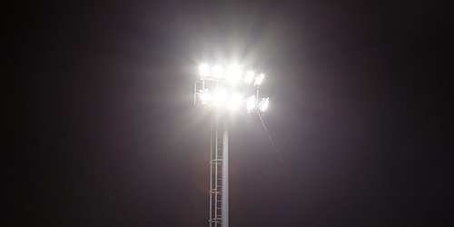 Luminaria de Schréder Socelec en un campo de fútbol.