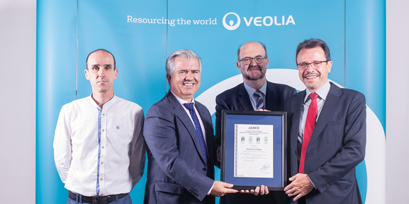 Acto de entrega de los certificados de calidad por parte de Aenor a Grupo Veolia.