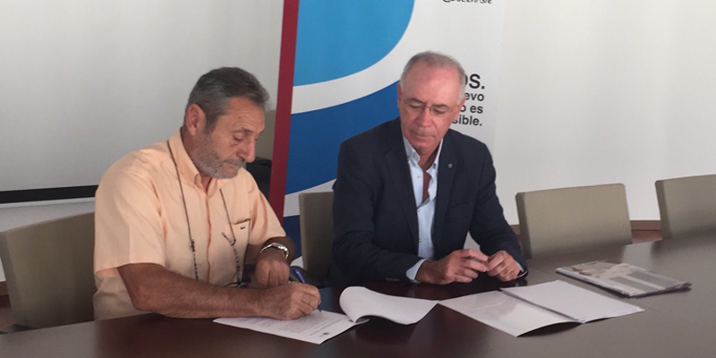 Firma del acuerdo entre Ayuntamiento de Murcia y Fundación Desarrollo Sostenible para promver la eficiencia energética en los colegios.