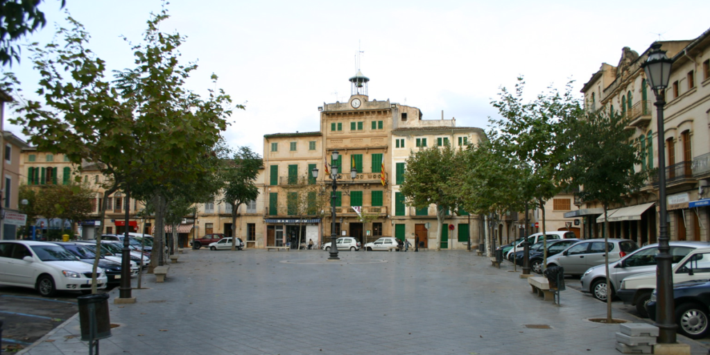 Lluchmayor, Mallorca. De No machine-readable author provided. Barao78 assumed (based on copyright claims). - No machine-readable source provided. Own work assumed (based on copyright claims)., Dominio público, https://commons.wikimedia.org/w/index.php?curid=1078249