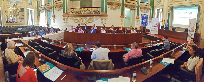 Reunión de lanzamiento del proyecto Red Urbansol en la Diputación de Badajoz. 