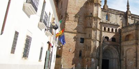 Ayuntamiento de Coria apuesta por mejorar la Eficiencia Energética del alumbrado público