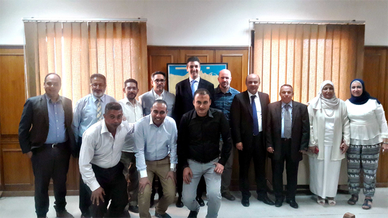 Miembros del equipo que participa en el proyecto de capacitación del laboratorio de ensayos de componentes de energía solar térmica en Egipto, en el que participa CENER. 