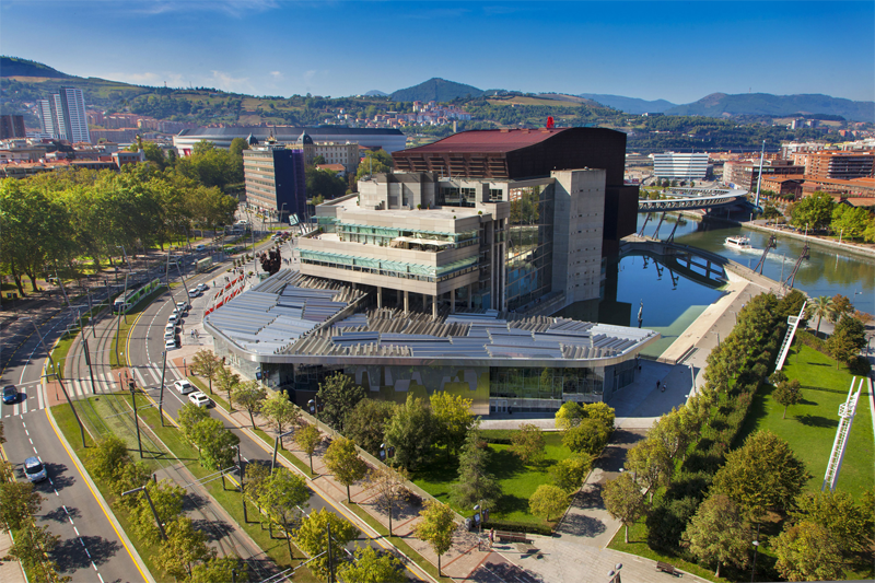 Vista aérea del Palacio de Euskalduna de Bilbao. 