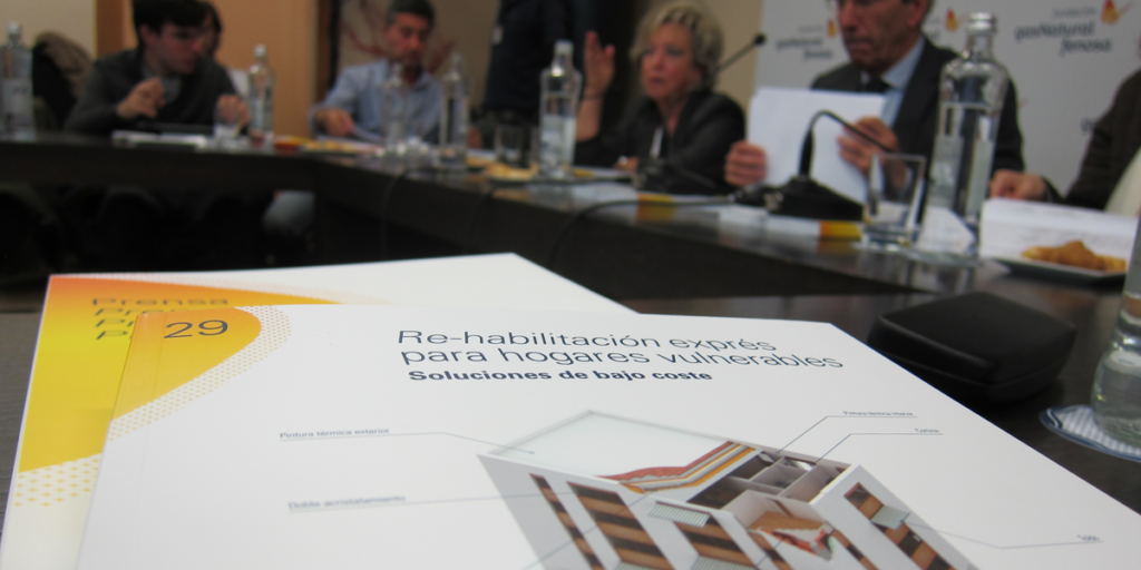 Presentación del estudio "Re-habilitación exprés para hogares vulnerables".