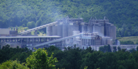 La industria cementera en Castilla y León transforma el 25% de los residuos en Energía