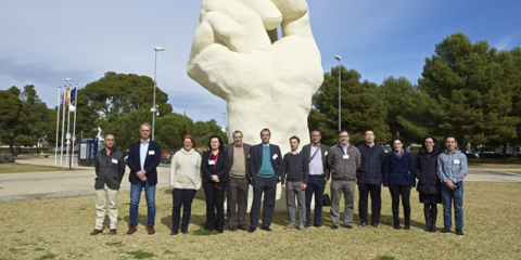 El proyecto FotoH2 estudia un dispositivo para generar hidrógeno a partir de Energía Solar
