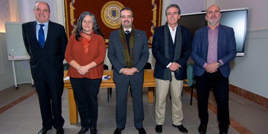 Firma del convenio para poner en marcha la Cátedra de Energía y Eficiencia Energética en la Universidad de Las Palmas de Gran Canaria.