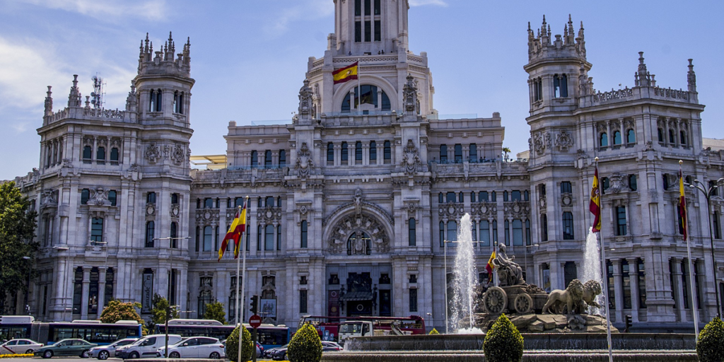 Fachada del Palacio de Comunicaciones, sede del Ayuntamiento de Madrid.