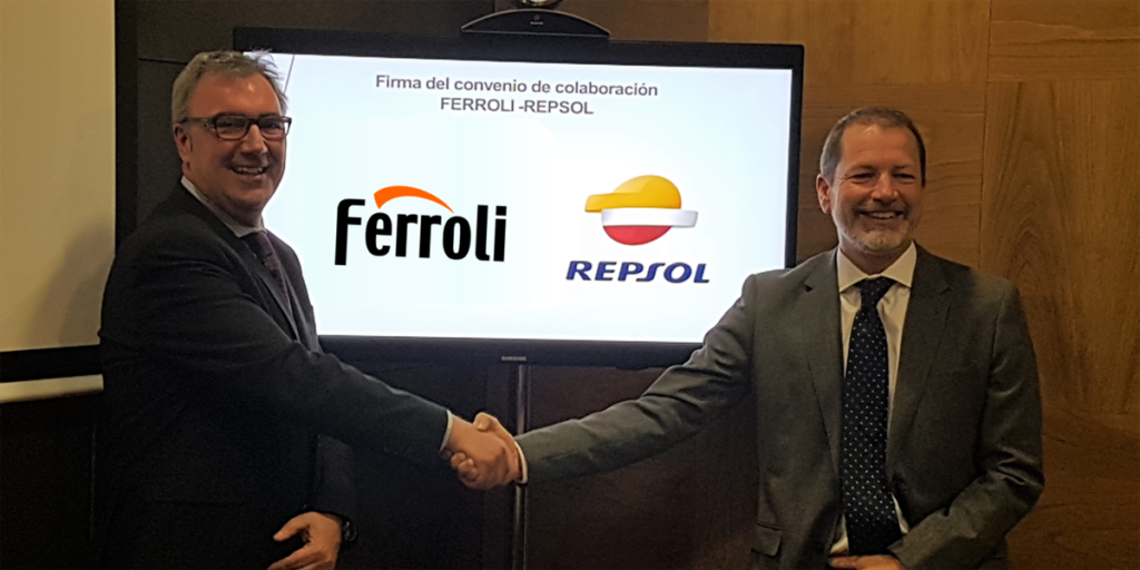 Ferroli y Repsol firman el acuerdo de colaboración.