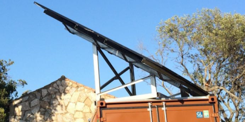 Desigenia instala un sistema fotovoltaico híbrido Ecocube en un parque natural de Cádiz