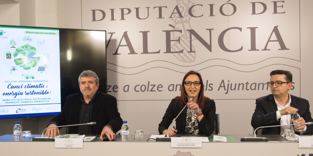 Rueda de prensa para presentar el ciclo de jornadas sobre cambio climático y energía sostenible organizadas por la Diputación de Valencia.
