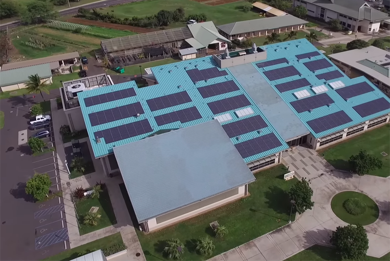 Instalaciones fotovoltaicas en edificios de la Universidad de Hawái. 