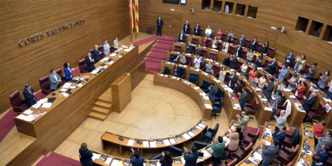 Estudian instalar placas fotovoltaicas en las Cortes Valencianas dentro de las aciones de eficiencia energética