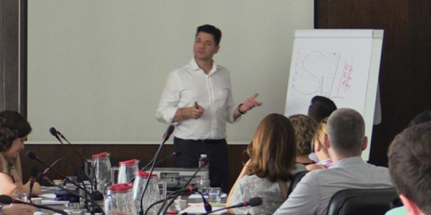 El Instituto FMHouse lanza un programa de becas en Facility Management