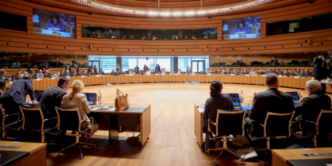 España defiende en el Consejo de Energía de la UE objetivos más ambiciosos para cumplir el Acuerdo de París