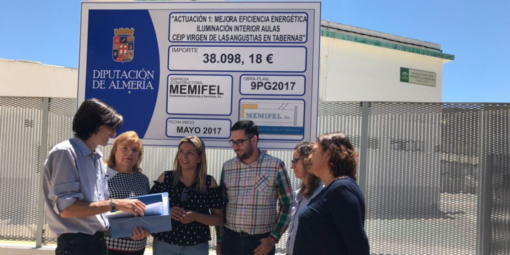 Diputación de Almería. Cartel de actuación de mejora de eficiencia energética en un CEIP.