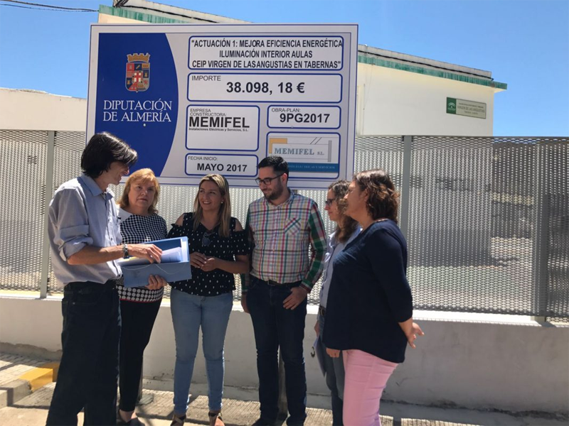Diputación de Almería. Cartel de actuación de mejora de eficiencia energética en un CEIP. 