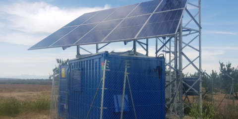 Paneles solares y baterías para asegurar el servicio de telecomunicaciones durante los Juegos del Mediterráneo 2018