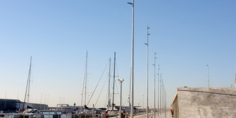 La tecnología LED ilumina el nuevo Paseo Marítimo del Puerto Olímpico de Barcelona