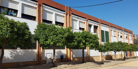 Cuatro provincias andaluzas reciben 25 millones para proyectos de ahorro energético y renovables en colegios, edificios públicos y alumbrado