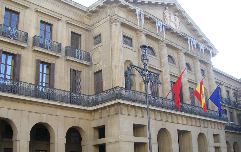 Fachada del Palacio de Navarra