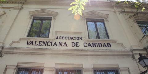 AVAESEN y el CE/R+S se unen a Casa Caridad para luchar contra la pobreza energética