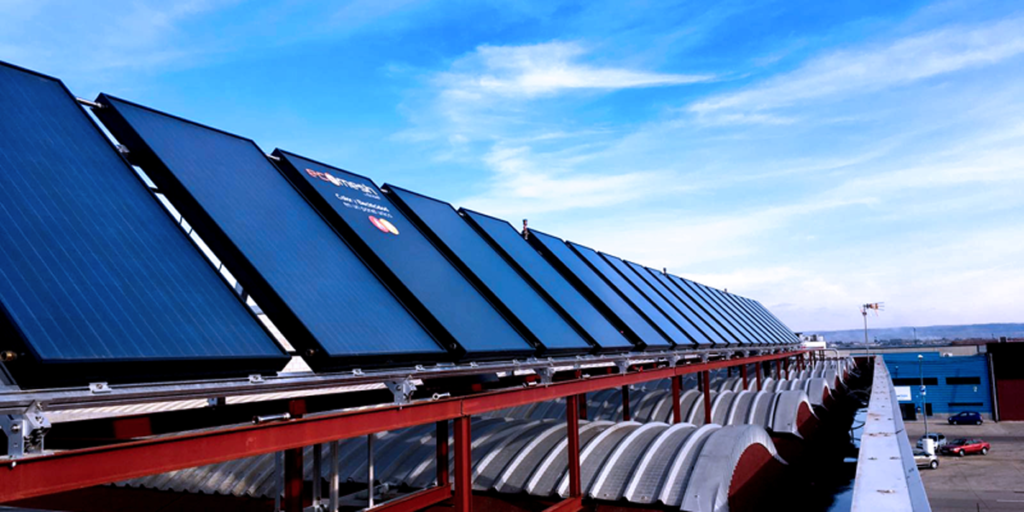 Instalaciones de EndeF de paneles solares híbridos.
