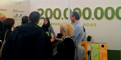 AMBILAMP participó en Conama para concienciar sobre la necesidad del reciclaje de material eléctrico