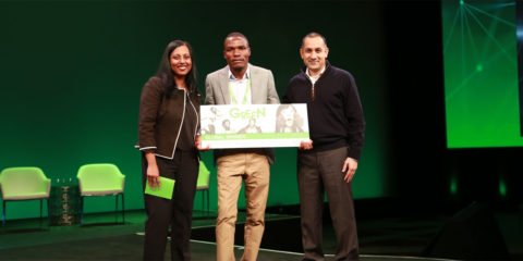 Un invernadero fotovoltaico orgánico gana los premios Go Green in the City de Schneider Electric