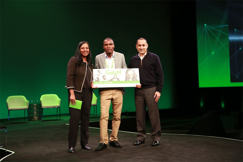 Un invernadero de paneles solares orgánicos gana el concurso Go Green in the City '18 de Schneider Electric