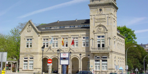 Casi un millón de euros de inversión en A Estrada para renovar la iluminación del casco urbano del municipio