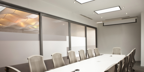 Las oficinas de APIEM reducen un 65% su factura energética gracias a las soluciones de iluminación de LEDVANCE