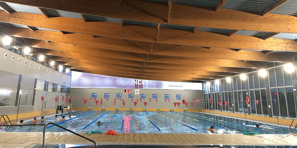 La piscina municipal de Alaquàs reduce un 40% su consumo energético al renovar su iluminación con tecnología LED.
