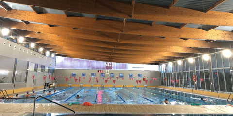 La piscina municipal de Alaquàs reduce un 40% su consumo energético al renovar su iluminación con tecnología LED