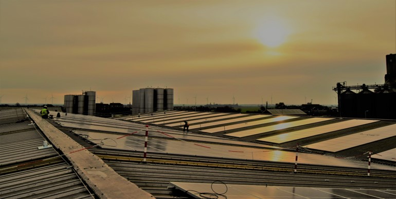 Los 4.341 paneles solares permiten al Puerto de Goole abastecerse sólo con energía solar.