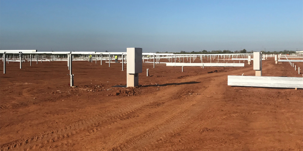 obras de hincado de las estructuras que soportarán los paneles fotovoltaicos.