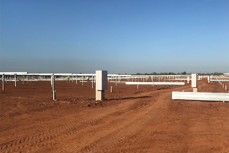 obras de hincado de las estructuras que soportarán los paneles fotovoltaicos. 