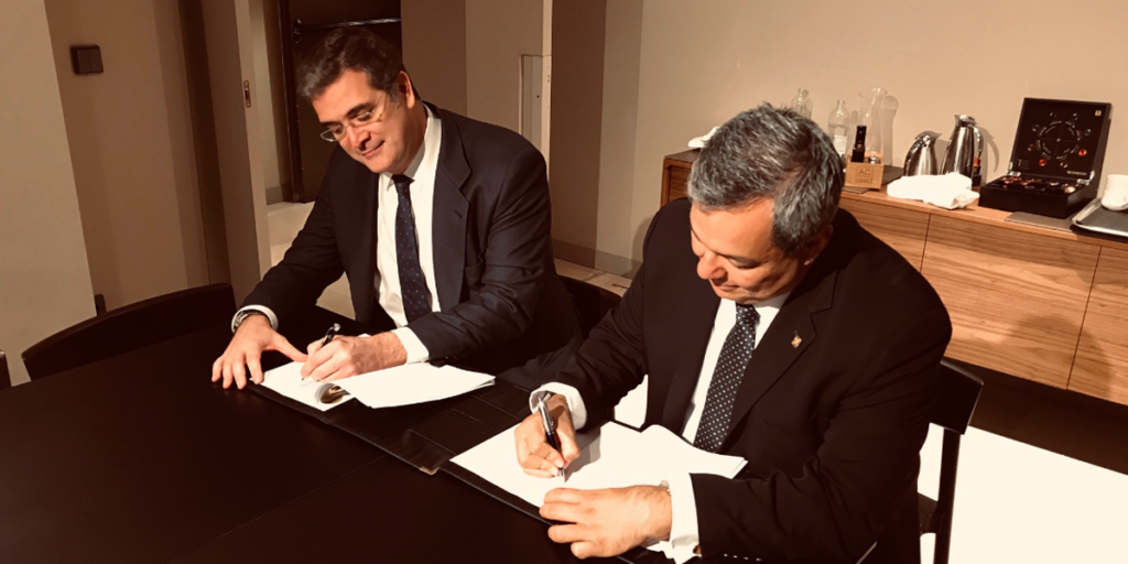 Acto de firma del convenio entre Spain Renewable Energy Consortium y BCIE