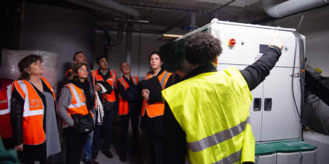 Navarra instala la primera caldera de biomasa en su parque de vivienda pública de alquiler