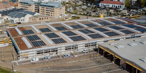 Un millar de módulos fotovoltaicos vidrio-vidrio generan electricidad verde para el tranvía de Dresde