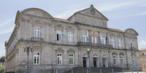 La Diputación de Pontevedra destinará 3 millones de euros para proyectos de eficiencia energética en 34 municipios