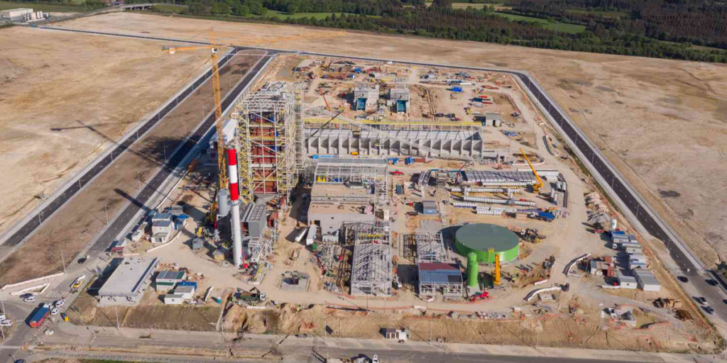 La planta de biomasa de Curtis Teixeiro en fase de construcción.